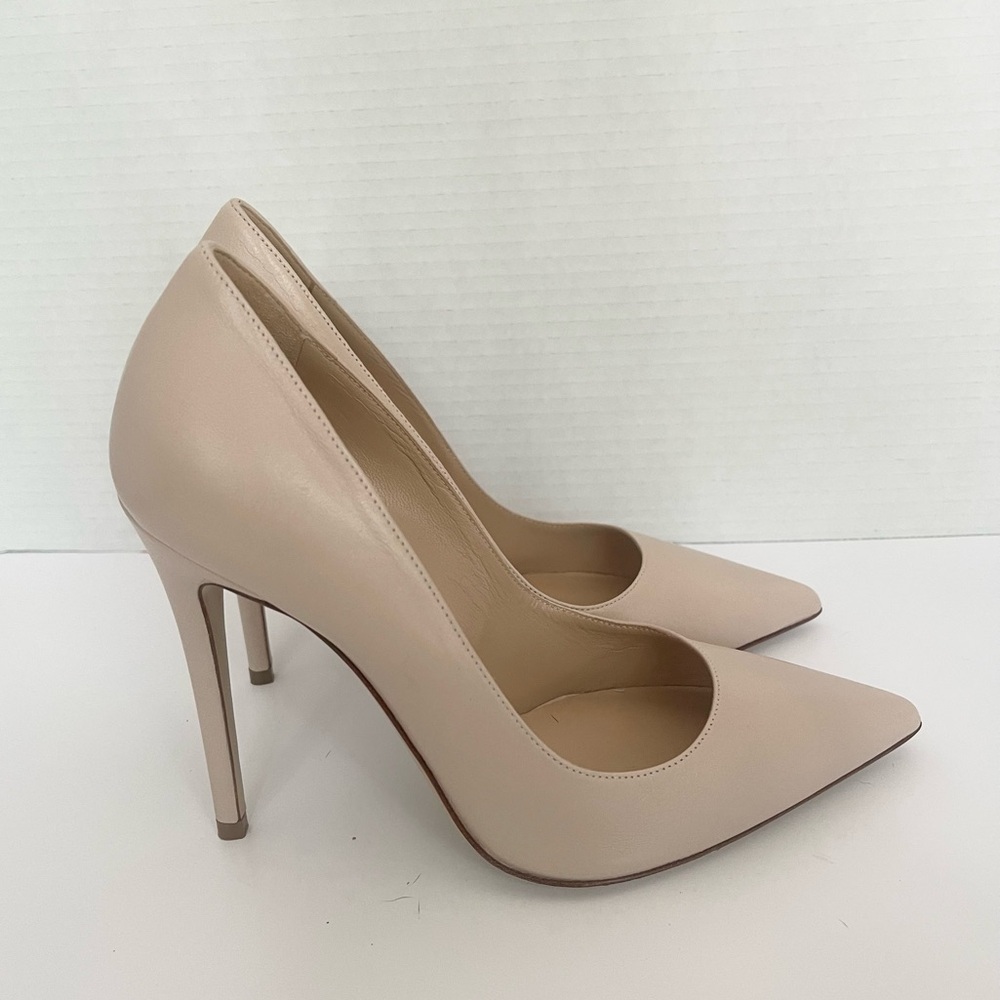 M. Gemi Esatto Elegant Nude Heels